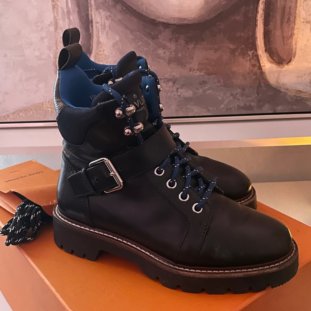 authentic Louis Vuitton Territory Ranger Boots - Picture 5 of 7